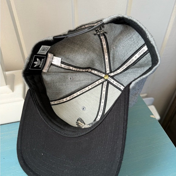 Adidas SnapBack Hat - Picture 2 of 3